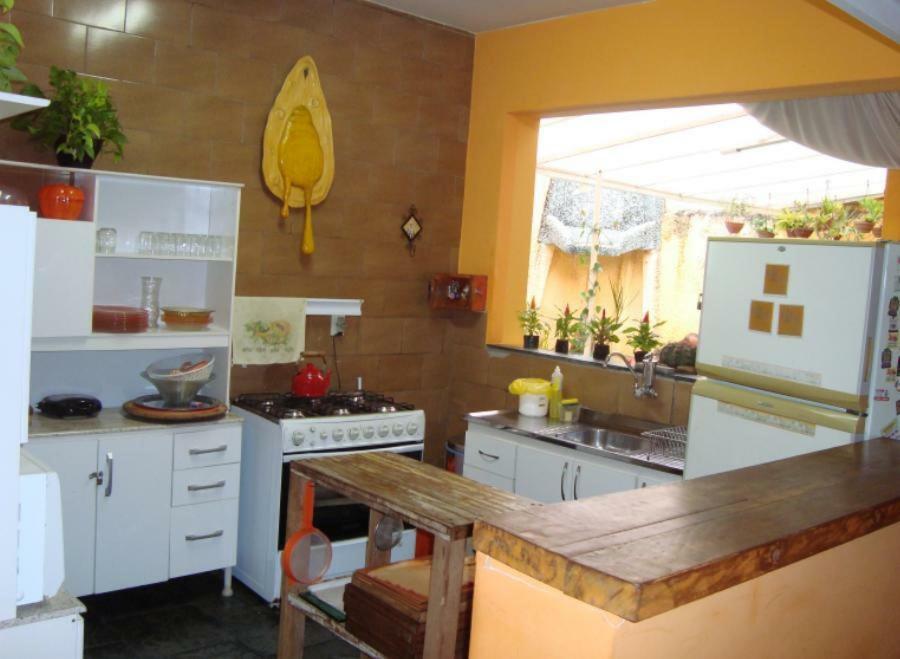 Vila Paris 2*